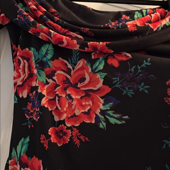 AFRM Maxine Off-Shoulder Bodysuit in Black and Red Floral - Picture 4 of 9